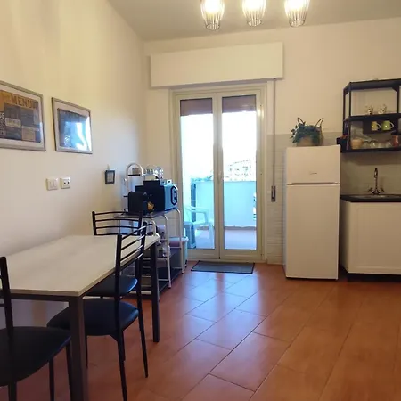 Amuni', Tra Mondello E Centro