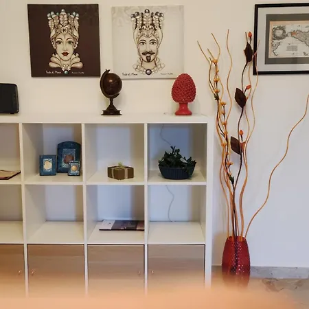 Amuni', Tra Mondello E Centro *